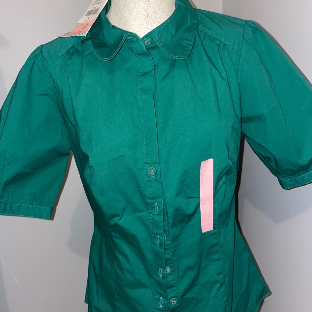 Banana Republic ladies nwt top. Size small.